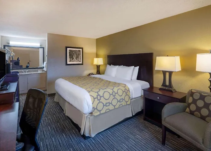 Baymont By Wyndham Columbus Ga