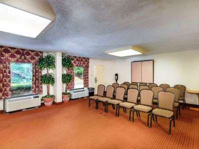 Baymont By Wyndham Ga Hotel
